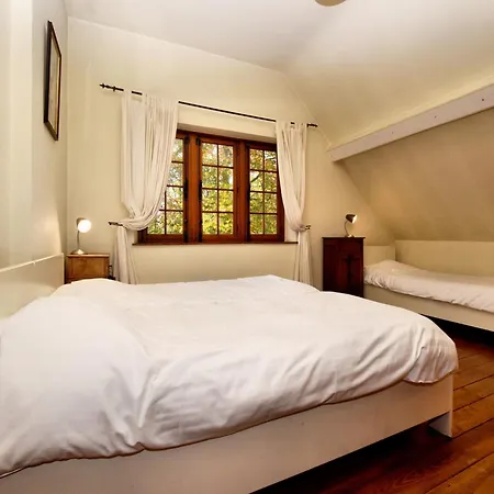 Beautiful Castle In Wit Garden, Cleaning Included Spa