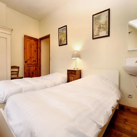 Beautiful Castle In Wit Garden, Cleaning Included Villa *