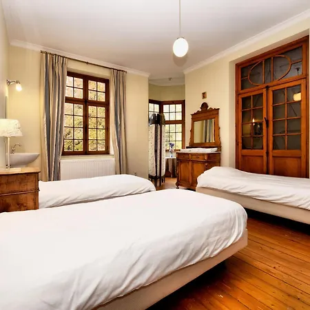 Beautiful Castle In Wit Garden, Cleaning Included Villa