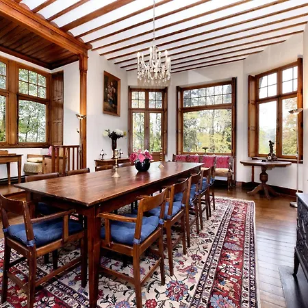 Beautiful Castle In Wit Garden, Cleaning Included Villa Spa